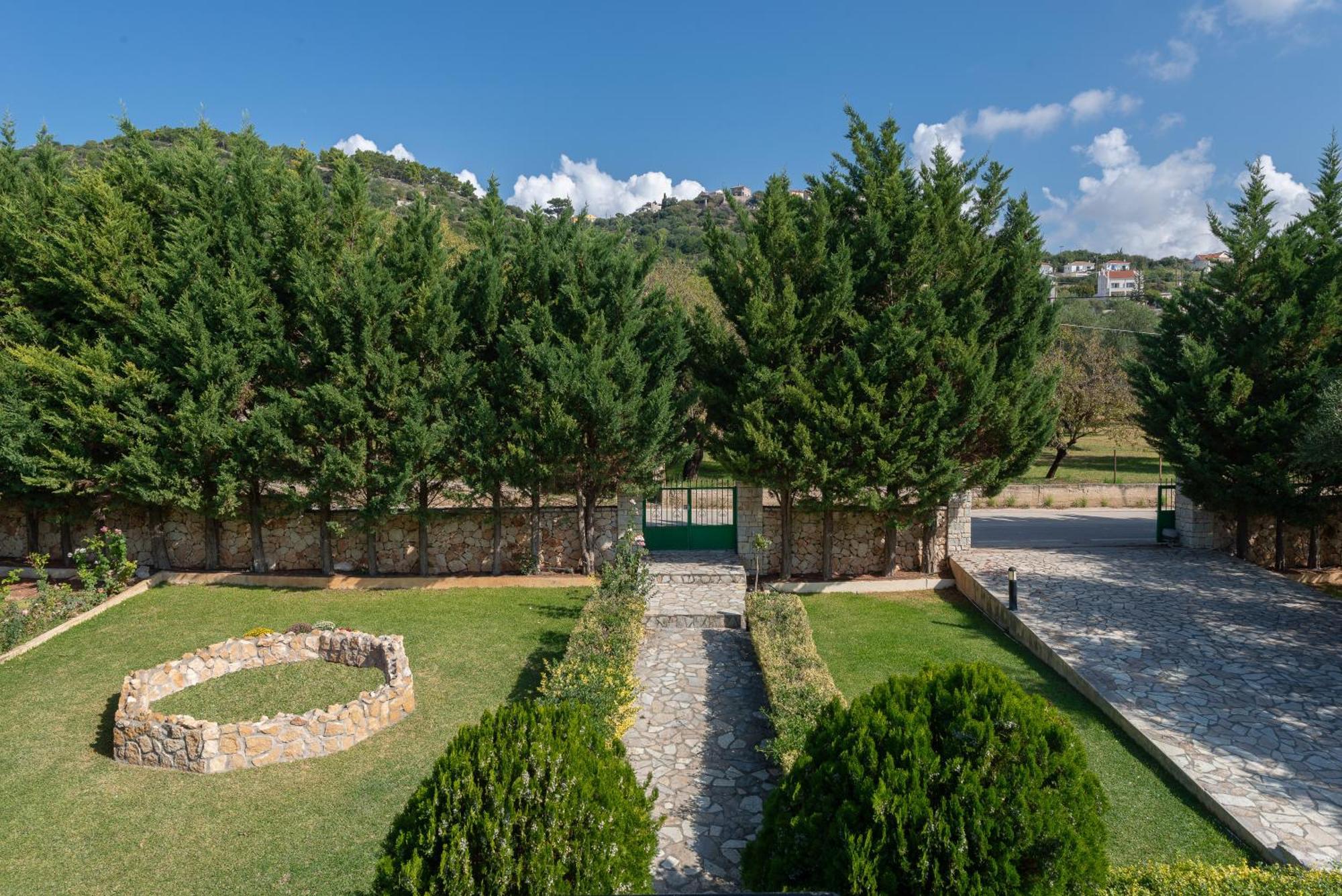 Vista Verde Studios & Apartments Свороната Екстериор снимка