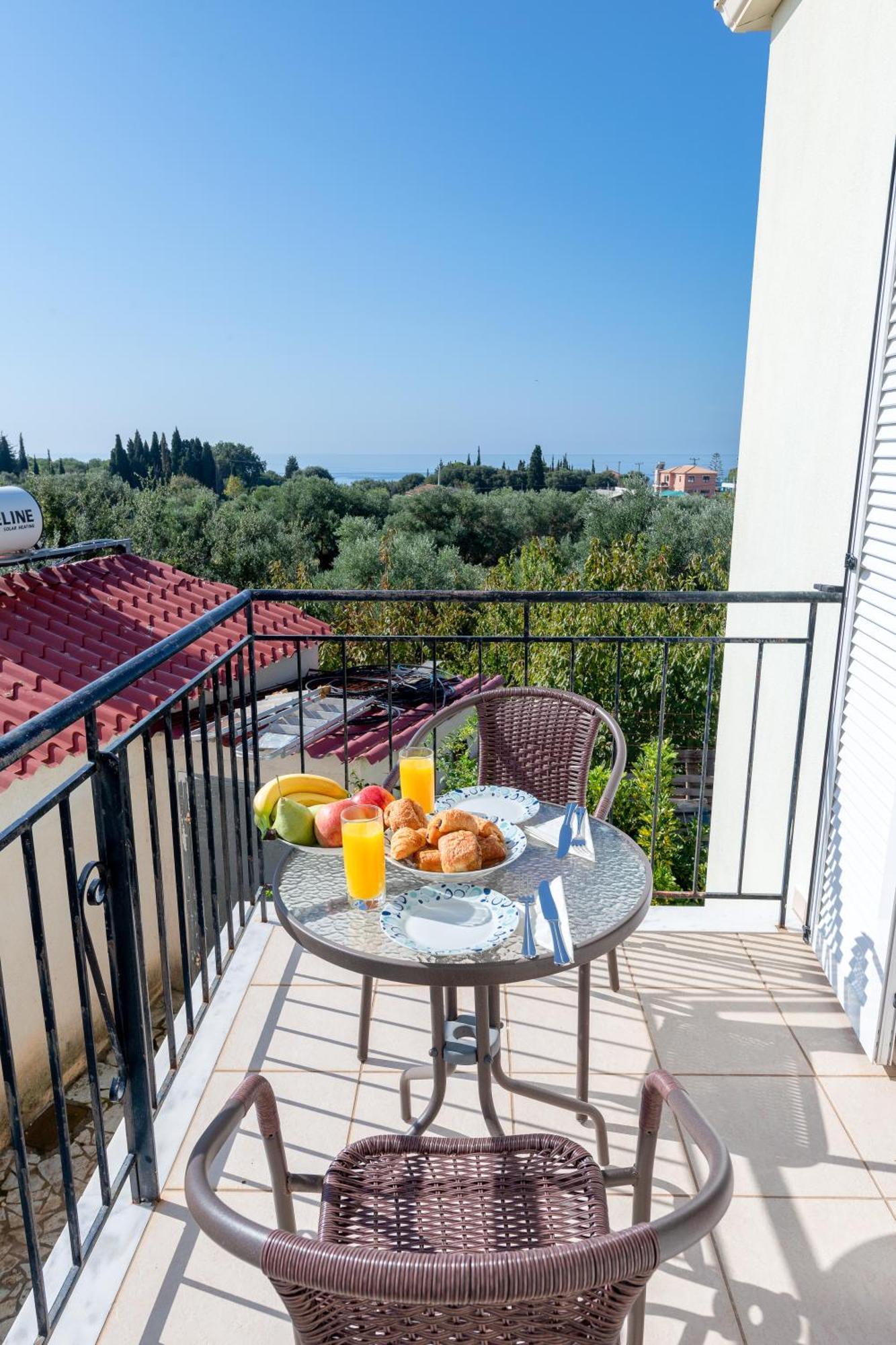 Vista Verde Studios & Apartments Свороната Екстериор снимка