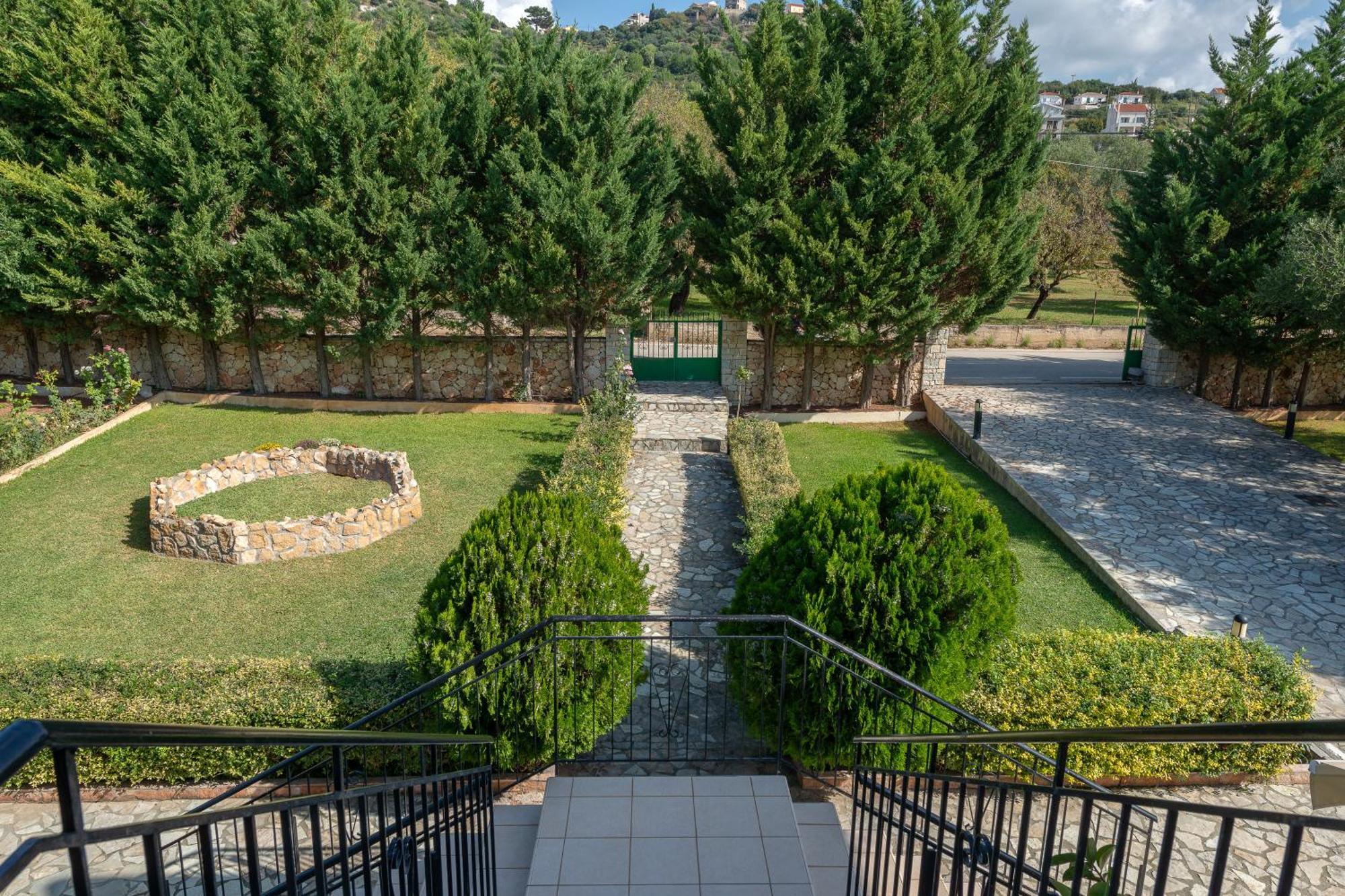 Vista Verde Studios & Apartments Свороната Екстериор снимка