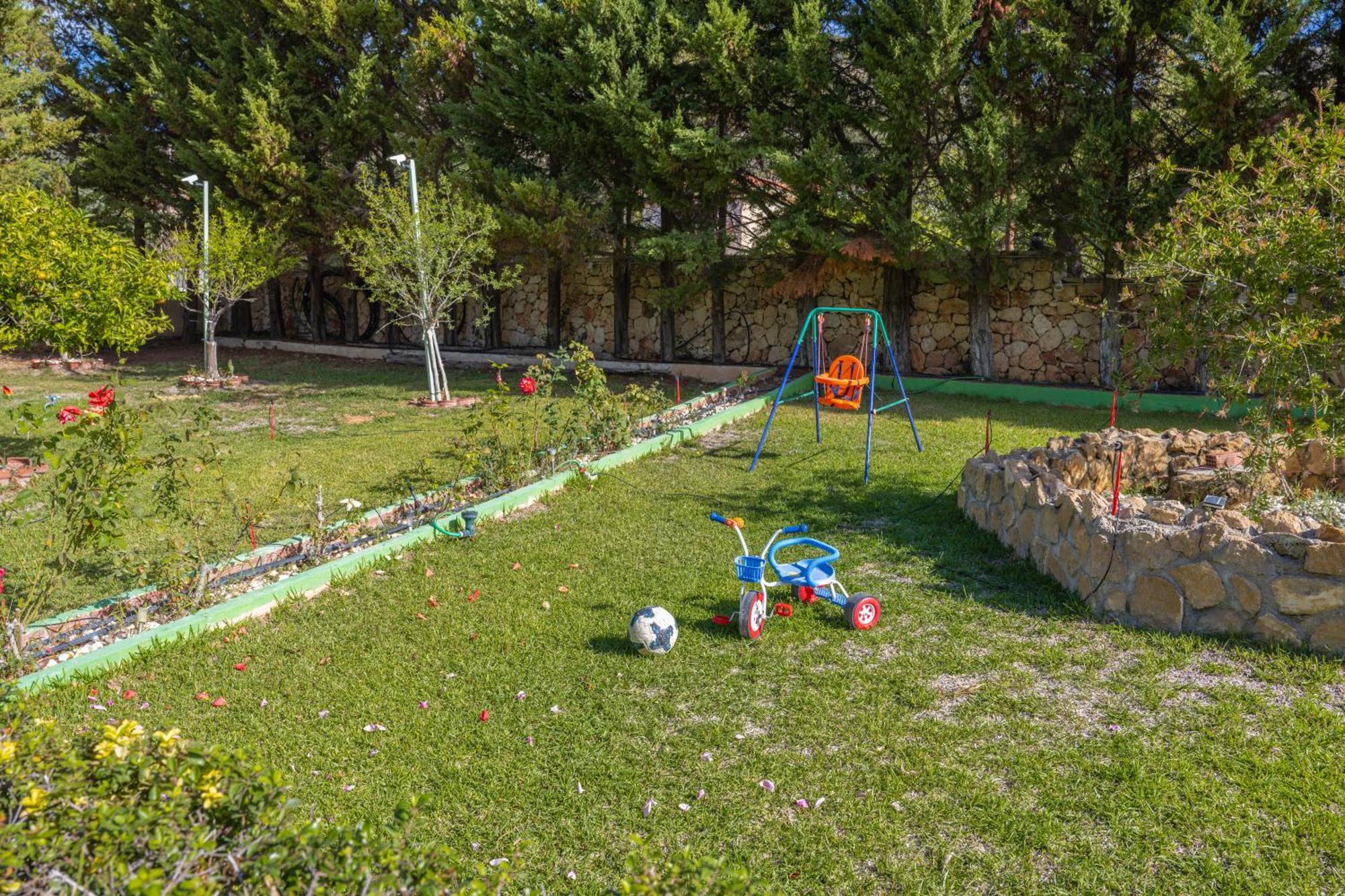 Vista Verde Studios & Apartments Свороната Екстериор снимка