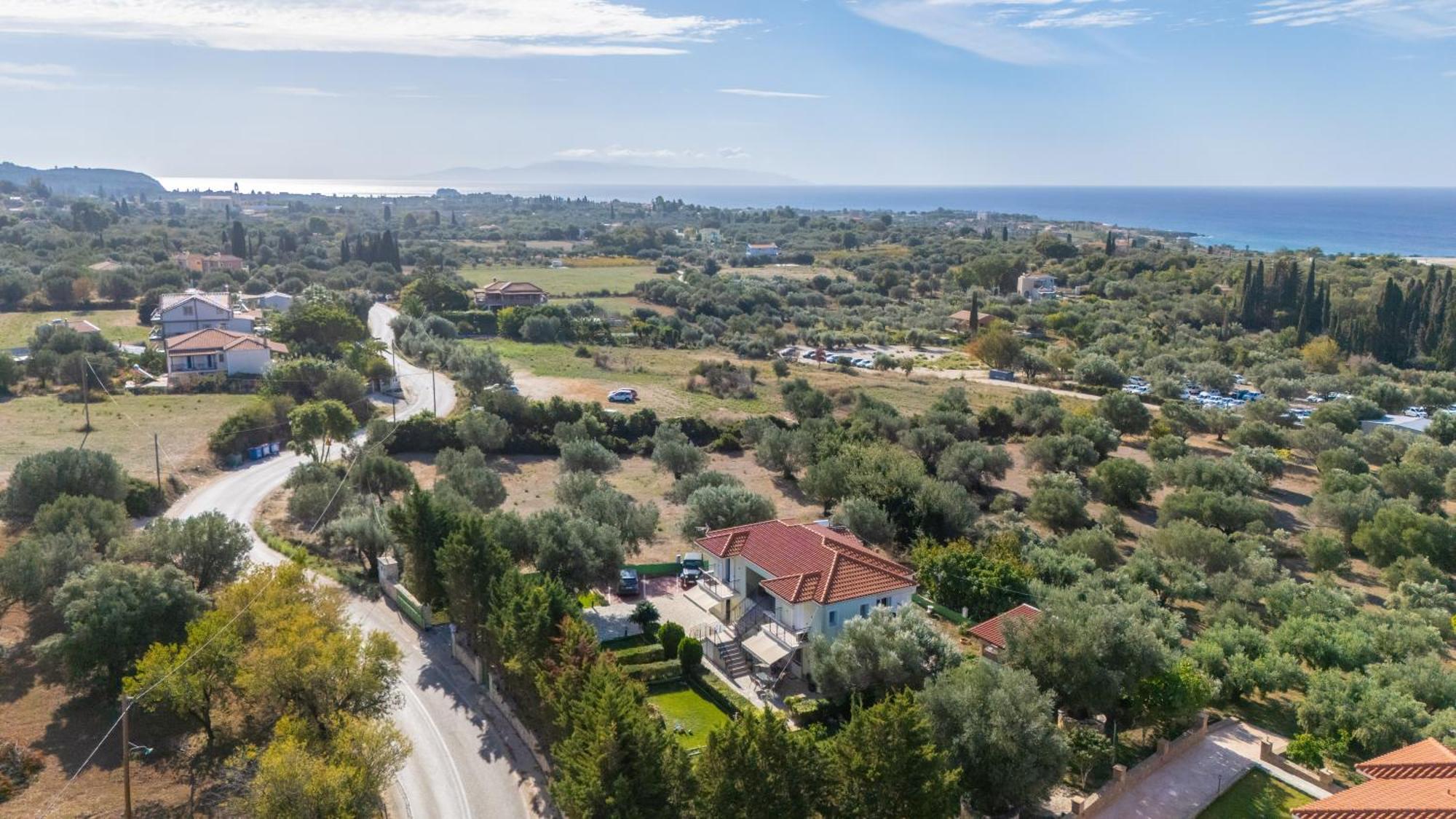 Vista Verde Studios & Apartments Свороната Екстериор снимка
