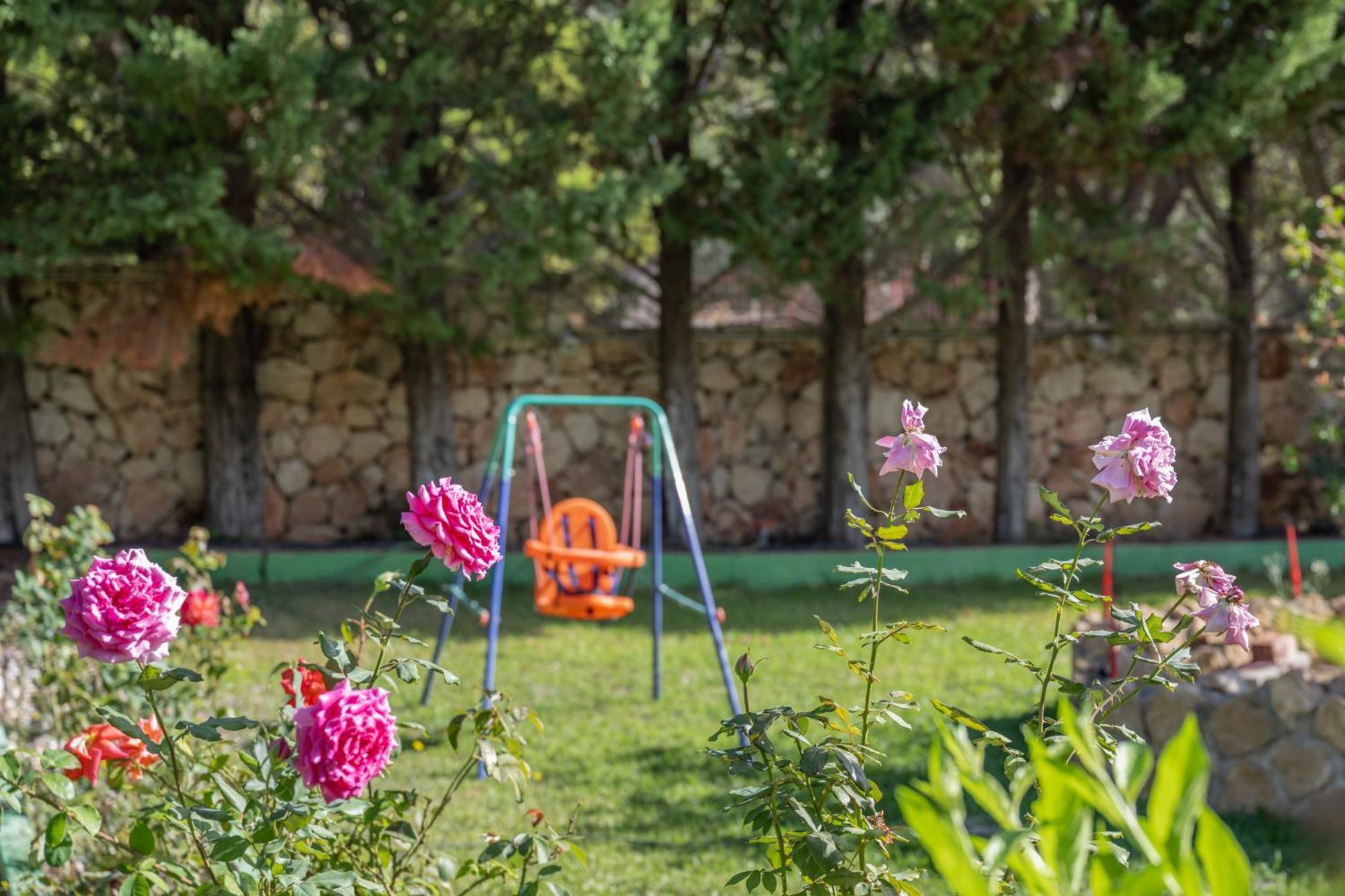 Vista Verde Studios & Apartments Свороната Екстериор снимка