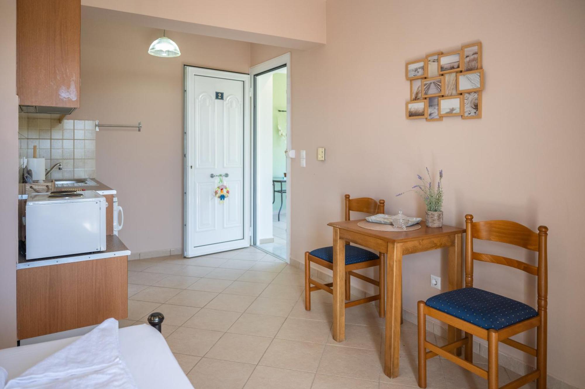 Vista Verde Studios & Apartments Свороната Екстериор снимка