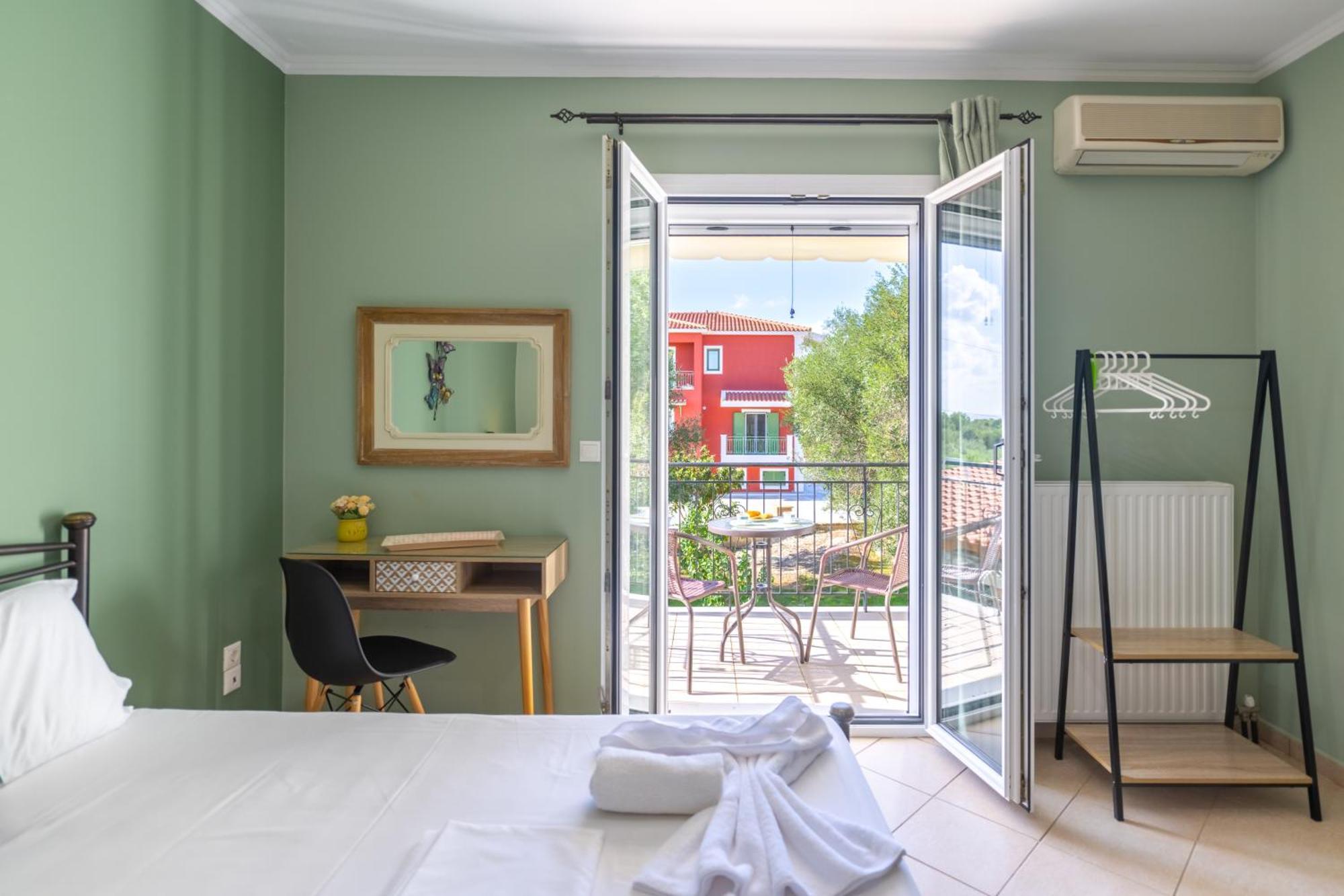 Vista Verde Studios & Apartments Свороната Екстериор снимка